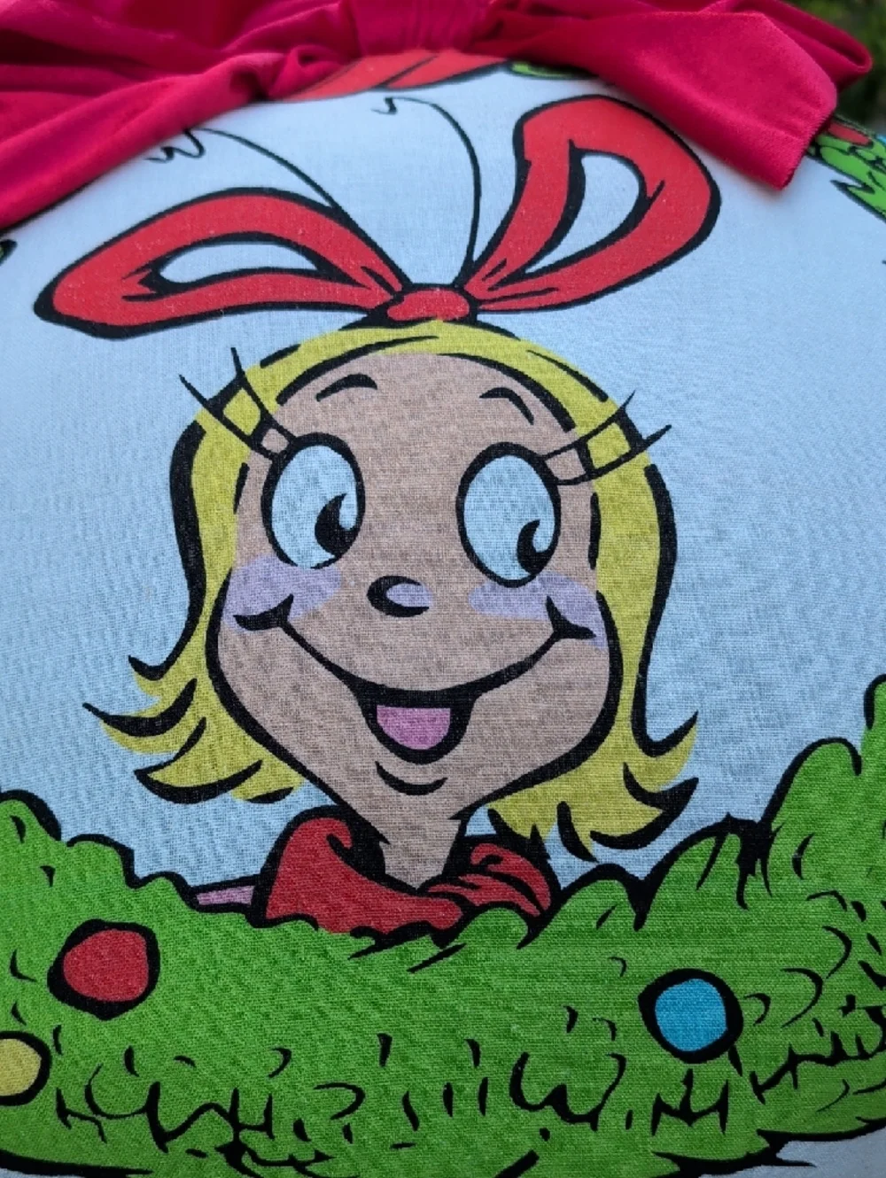 The Grinch Cindy Lou Who Holiday Wreath Cartoon Bow Accent Pillow Classic Unique